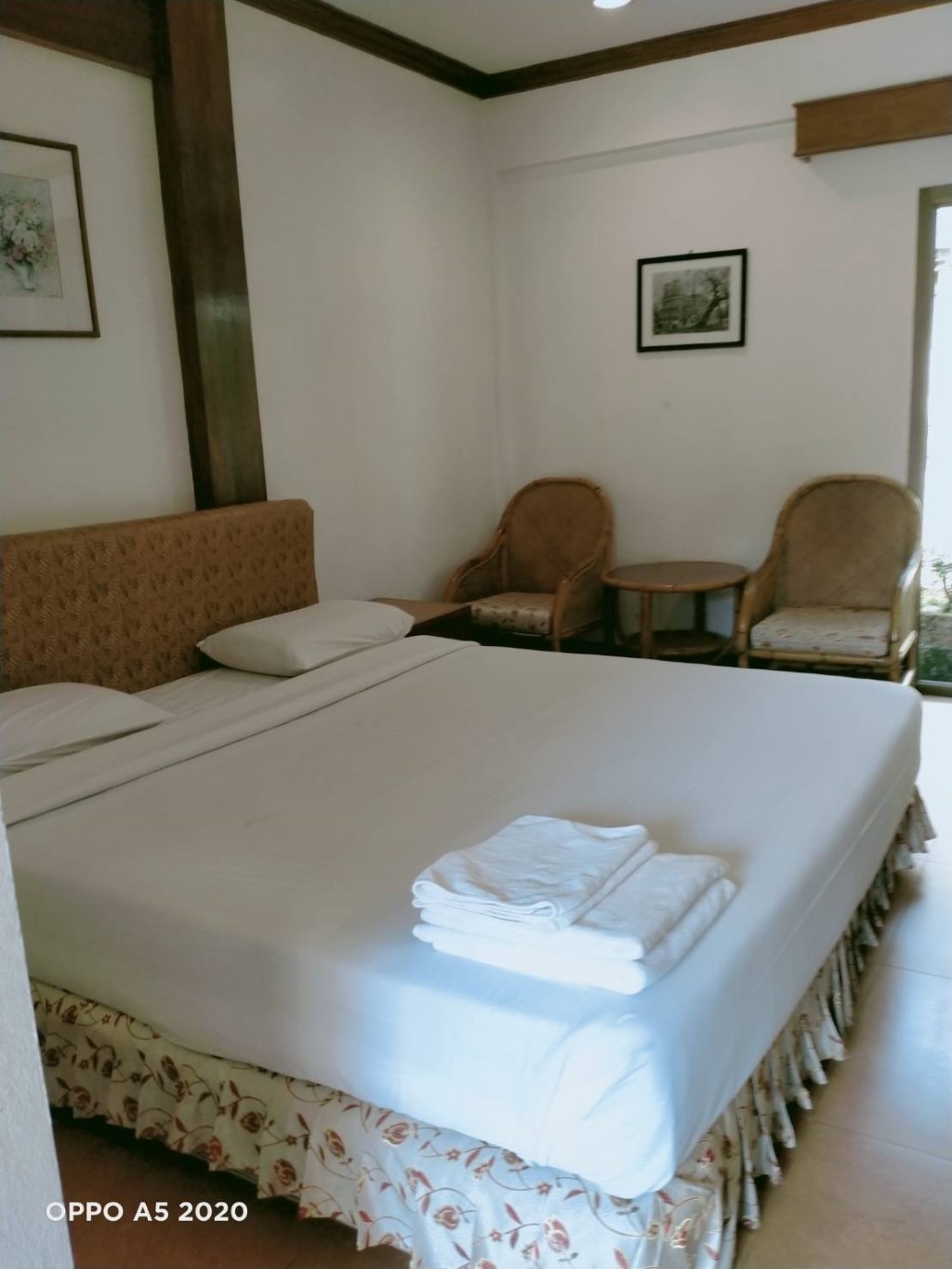 Single bed Big 6 feet Resort